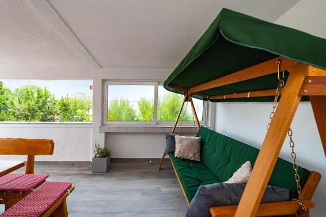 Apartmani Maja Nin Lejlighed